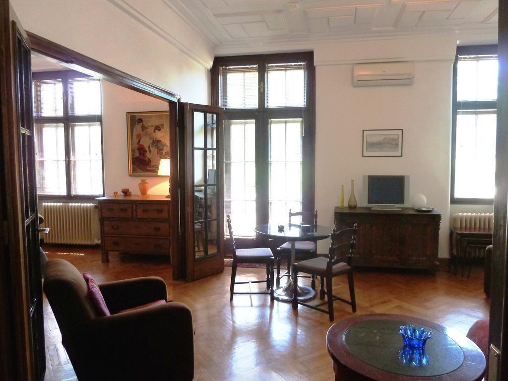 Apartment Parliament Park Belgrado Exterior foto
